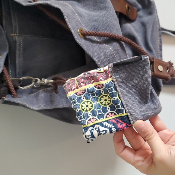 Gray Geometric Pattern Backpack with Drawstring Closure - Picture 8 of 12